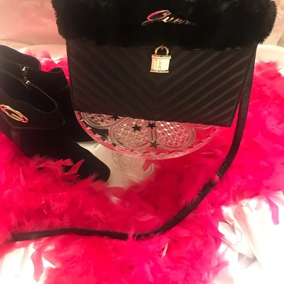 Gorgeous custom crossbody with genuine rabbit fur💖 - Picture 4 of 12